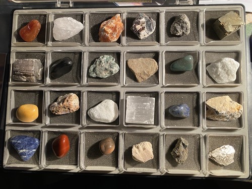 Mineraliensammlung - , in