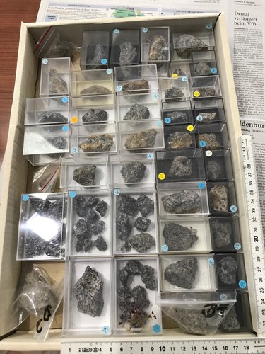 Sammlung mit dosen - sammlung,